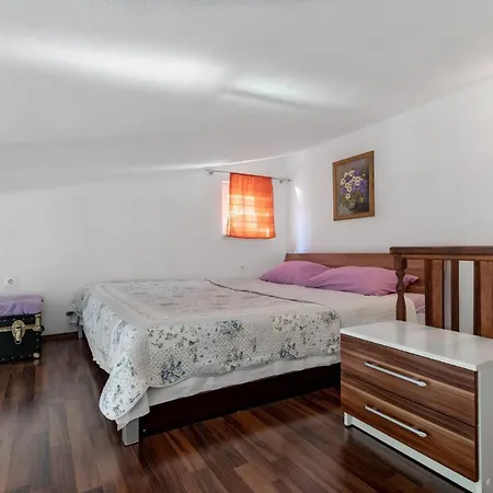 Mirta Apartment Stara Baska Exterior photo