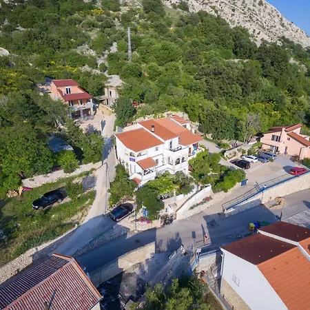 Mirta Apartment Stara Baska Exterior photo