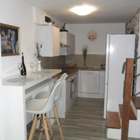 Mirta Apartment Stara Baska Exterior photo