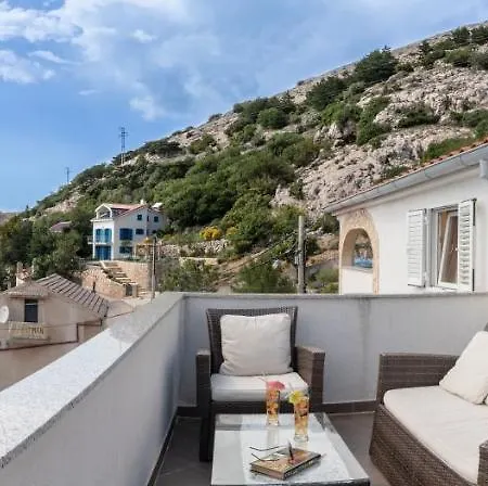 Mirta Apartment Stara Baska Exterior photo