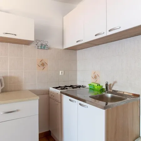 Mirta Apartment Stara Baska Exterior photo