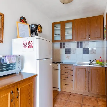 Mirta Apartment Stara Baska Exterior photo