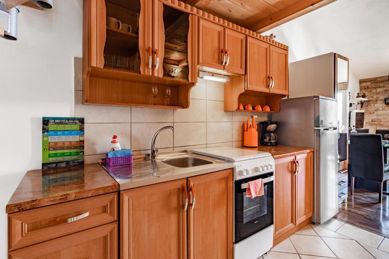 Apartment Mirta Stara Baska