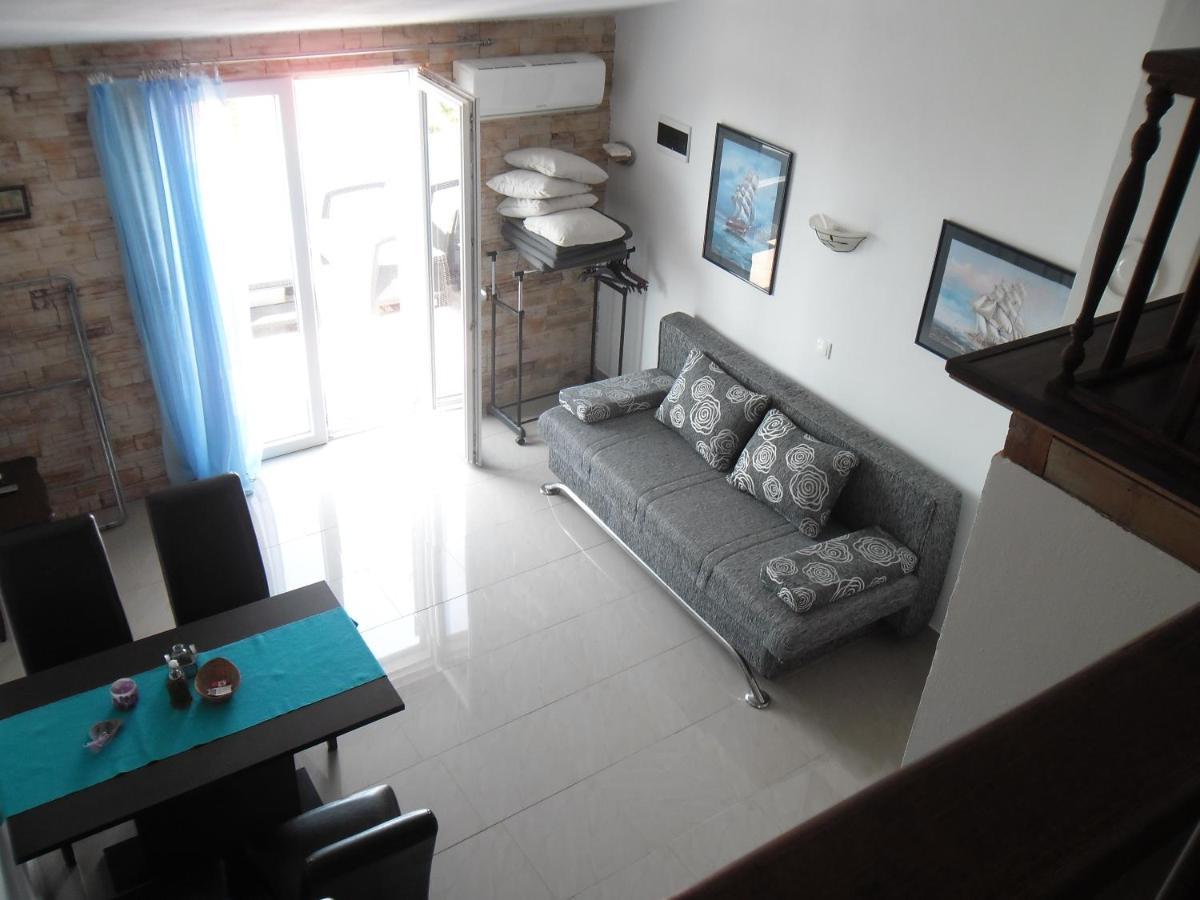 Mirta Apartment