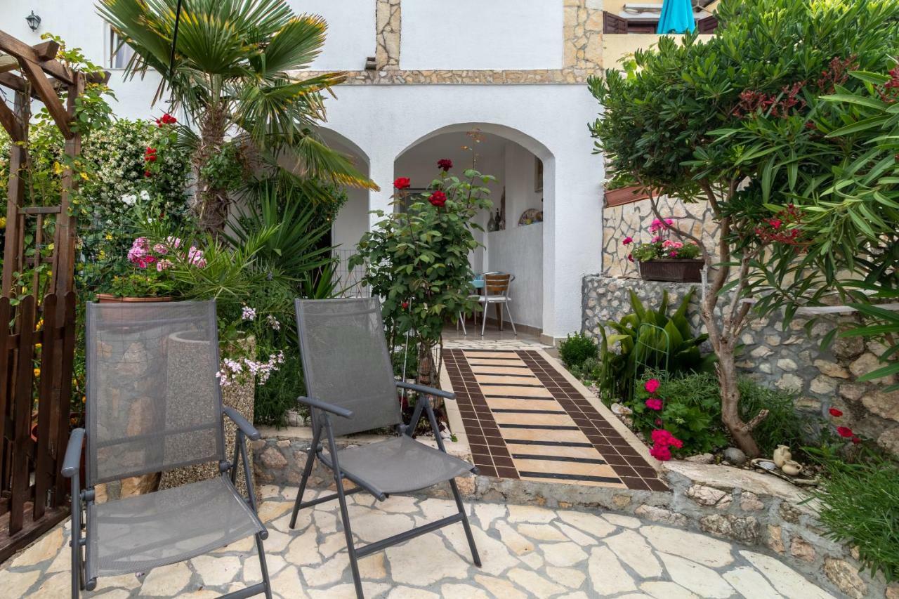 Apartment Mirta *